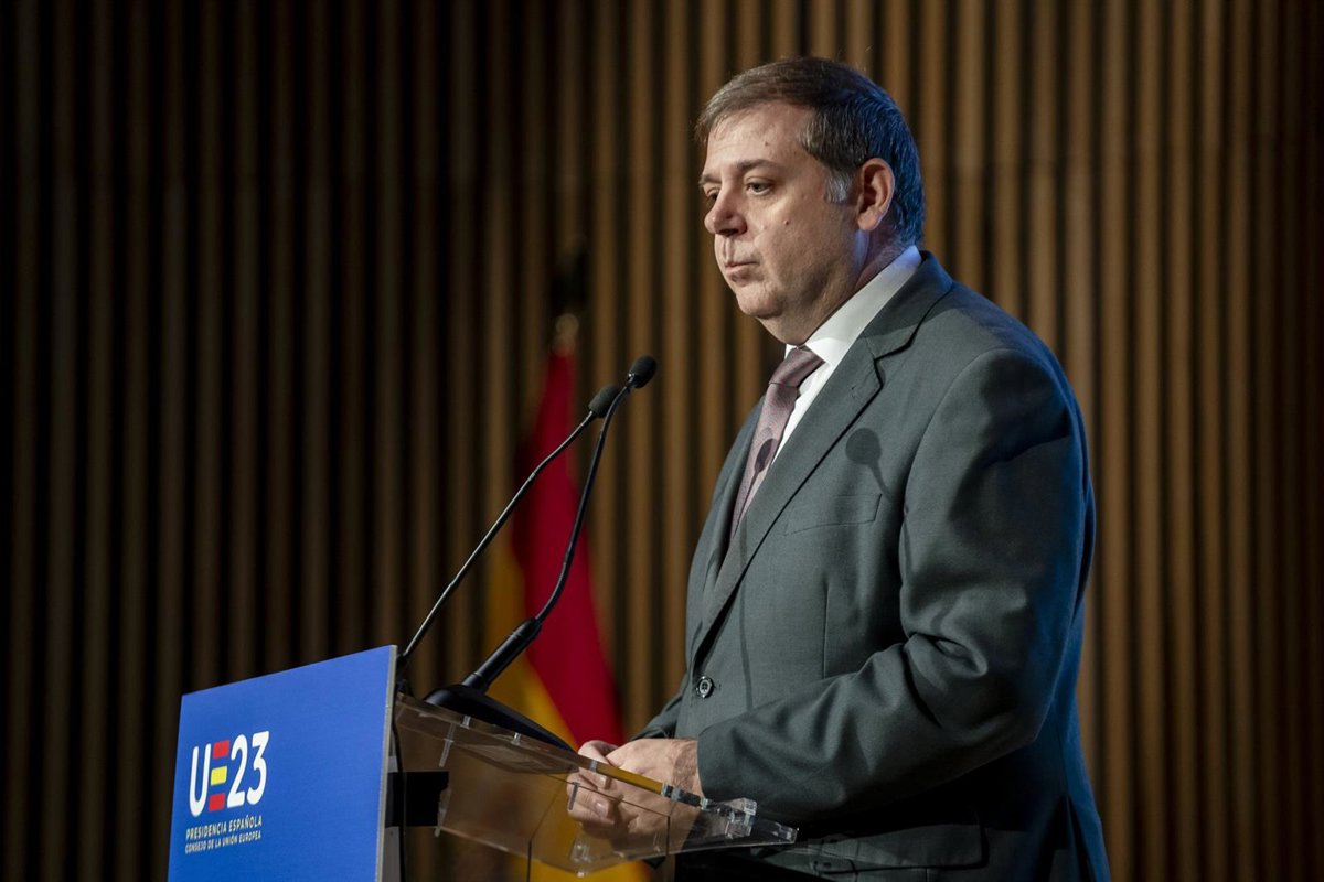 Anticorrupción pide al juez que impute al exjefe de gabinete de Sánchez en el ‘caso Leire Díez’