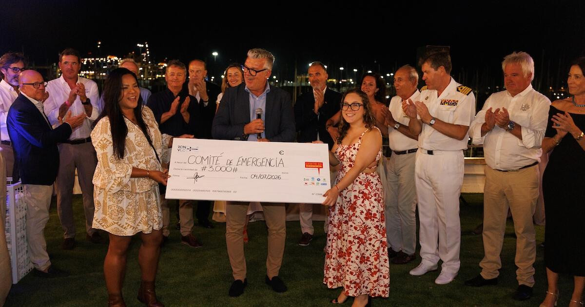 Comité de Emergencia recibió el cheque solidario en favor de Venezuela en la Cena de Armadores del Trofeo SM la Reina