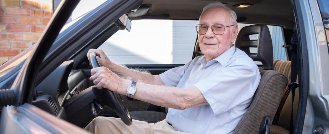 Jose Antonio Rivero Mañé, 99 años: “Me han vuelto a renovar el carnet de conducir”