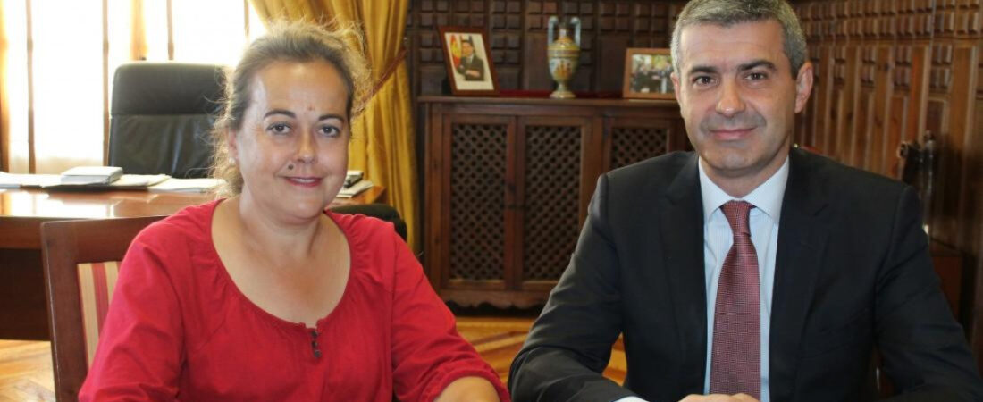 La alcaldesa socialista condenada por prevaricación que el PP quiere fuera “de inmediato”