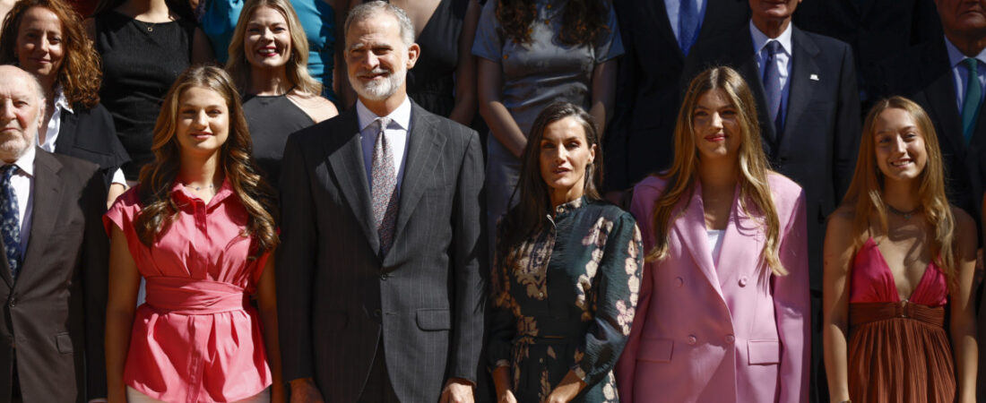 La Princesa Leonor y la Infanta Sofía se suman por sorpresa a la audiencia de los Reyes